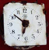Uhr aus den Trümmern von Sant’Anna di Stazzema